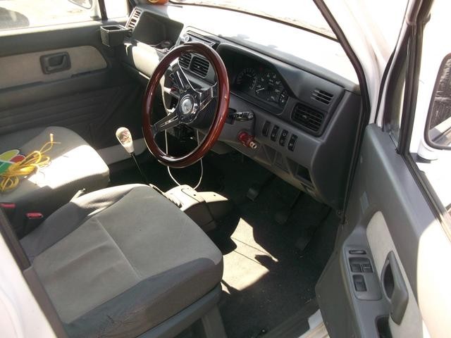 0501344A30260906W00105.jpg