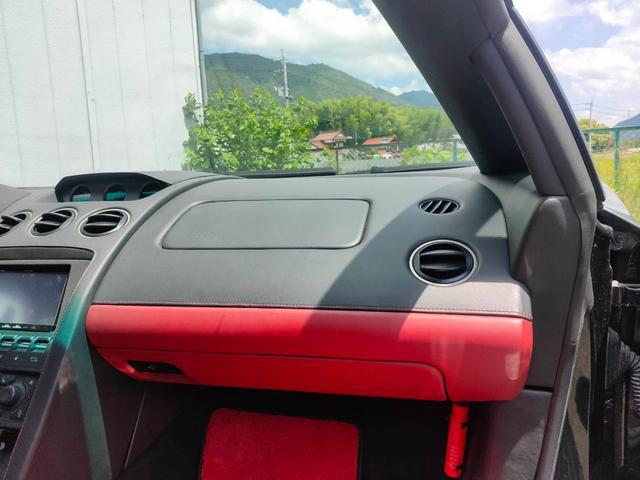 1001999A30260619W00113.jpg