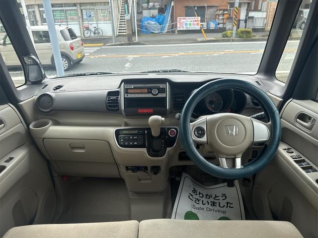 0501637A30260905W00107.jpg