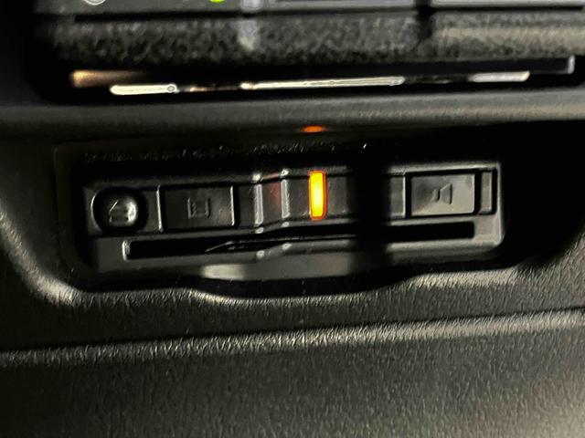 0701189A30260529W00106.jpg
