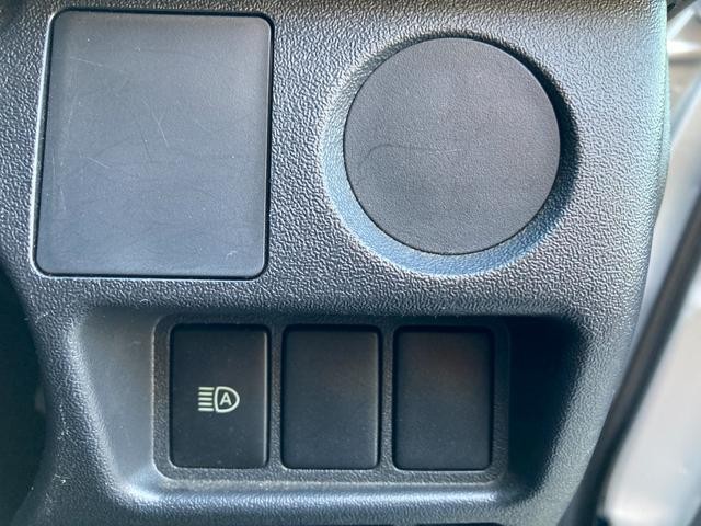 0801942A30260722W00118.jpg