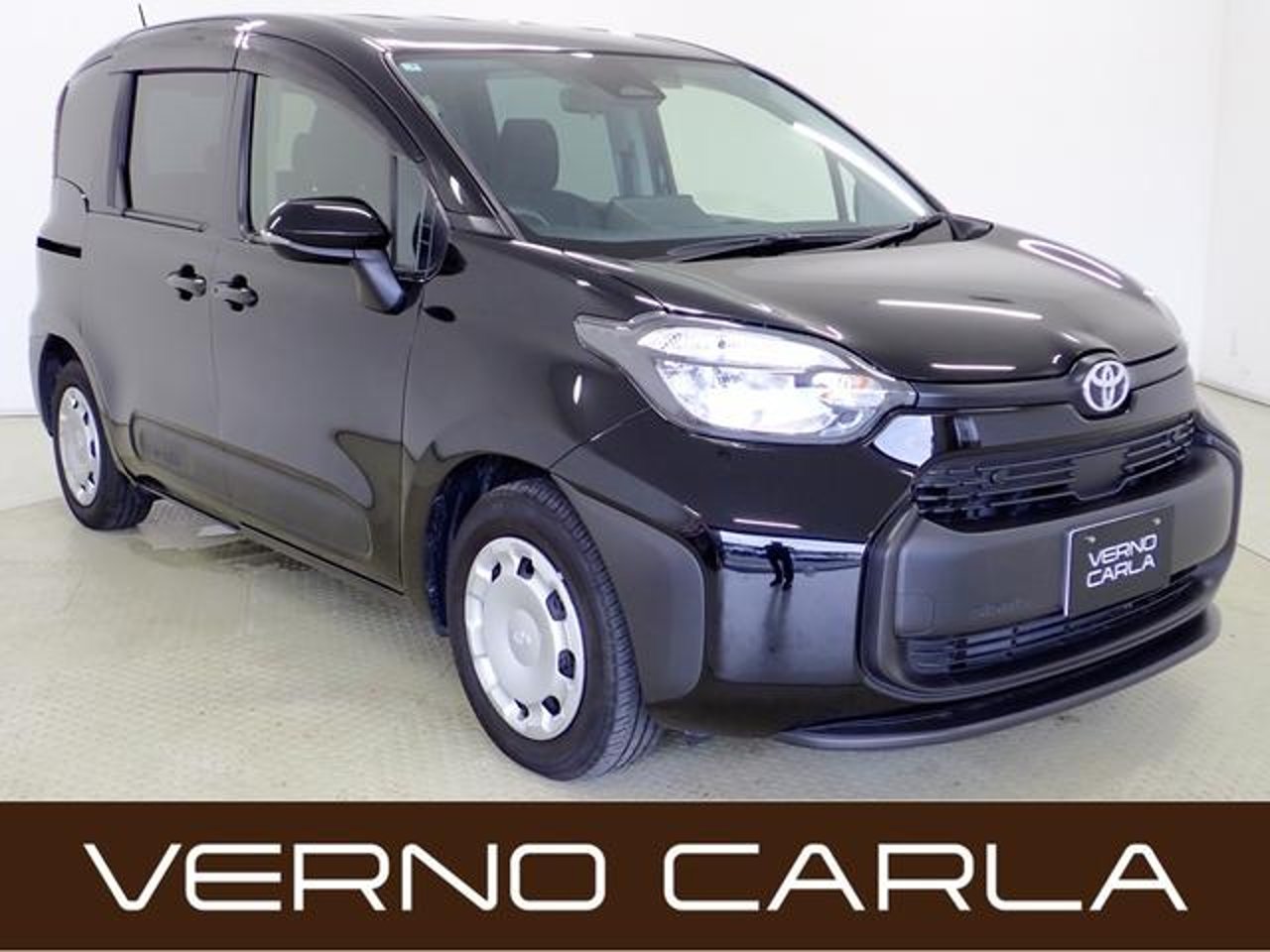 2025 Toyota Sienta, photo 1 of 1