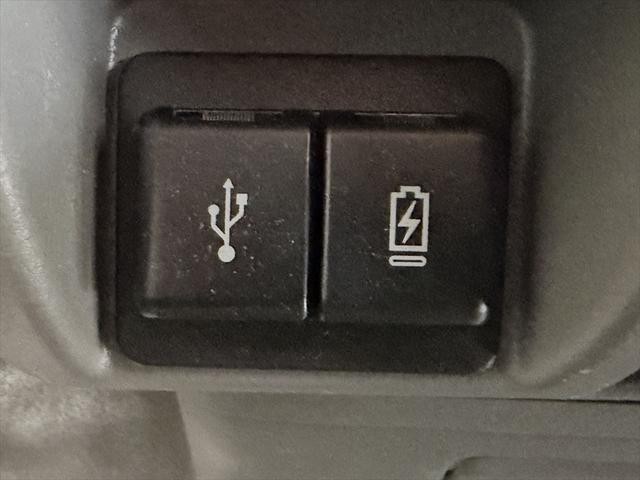 0302262A30260727W00206.jpg