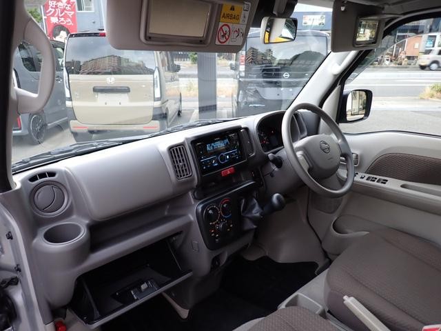 0708382A30260829W00619.jpg