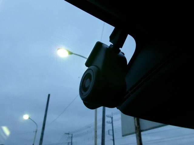0400046A30261025W00114.jpg
