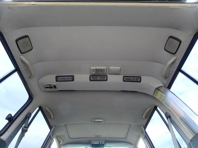 0730175A30261009W00112.jpg