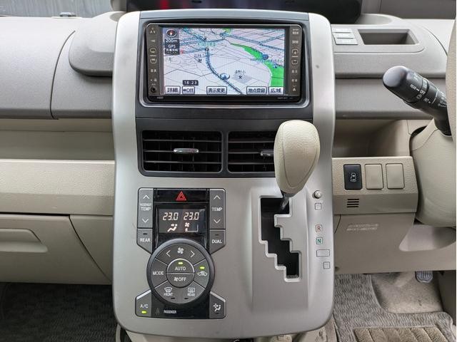 0704272A30260521W00219.jpg