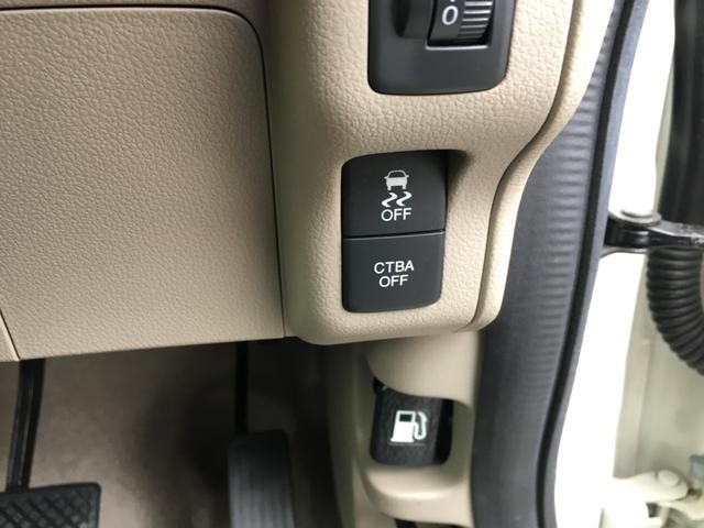 0502422A30260903W00119.jpg