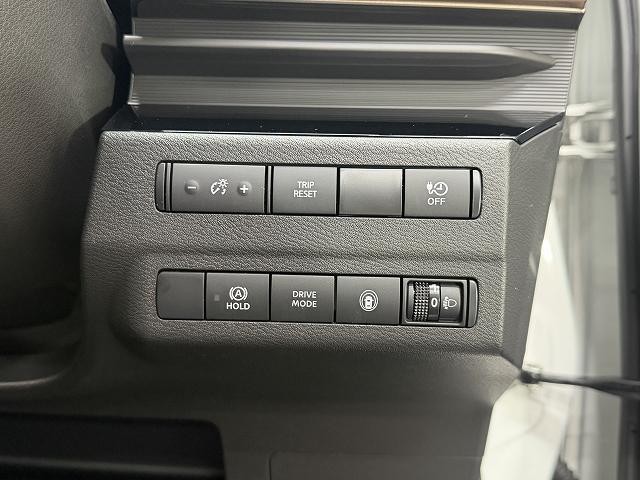 0502592A30260815W00118.jpg