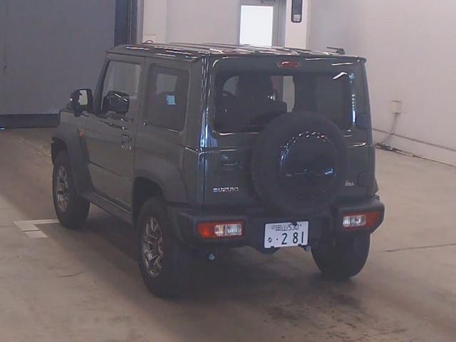 26099780_carP_l_3.jpg