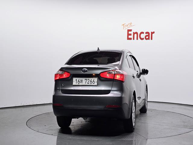 4e2a53219933684ea5efcc8e210face2.jpeg