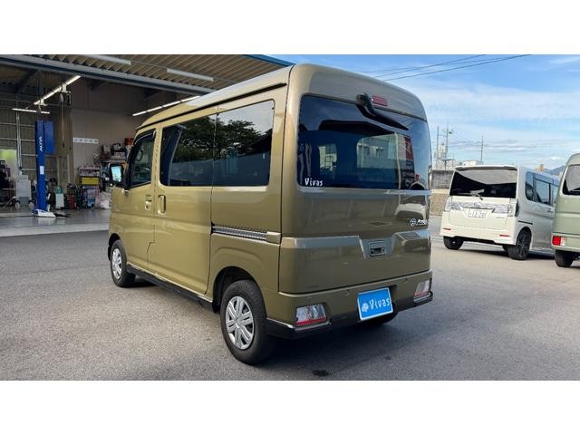 1002618A30260918W00104.jpg