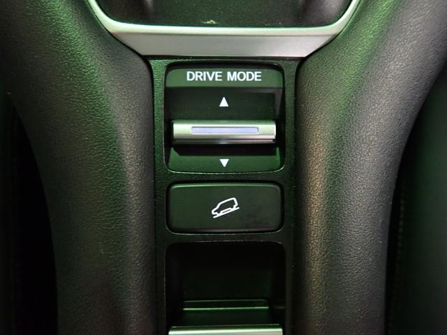 0201999A30260919W00911.jpg
