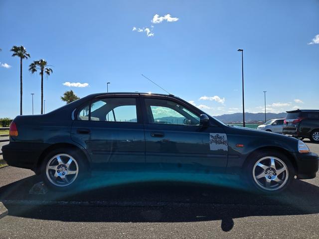 1120002A30260303W00109.jpg
