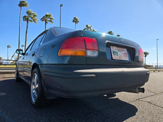 1120002A30260303W00115.jpg