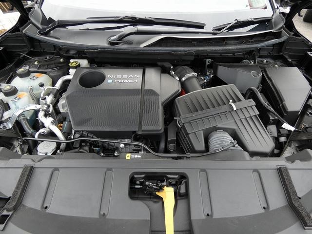 0710176A30260829W00117.jpg