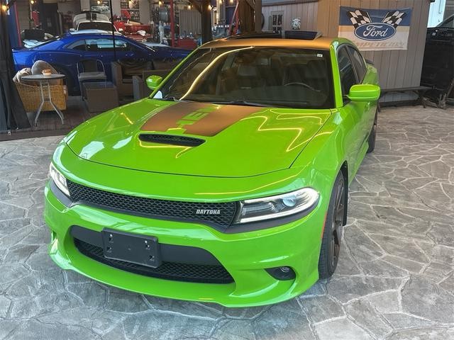 0204495A30260822W00102.jpg