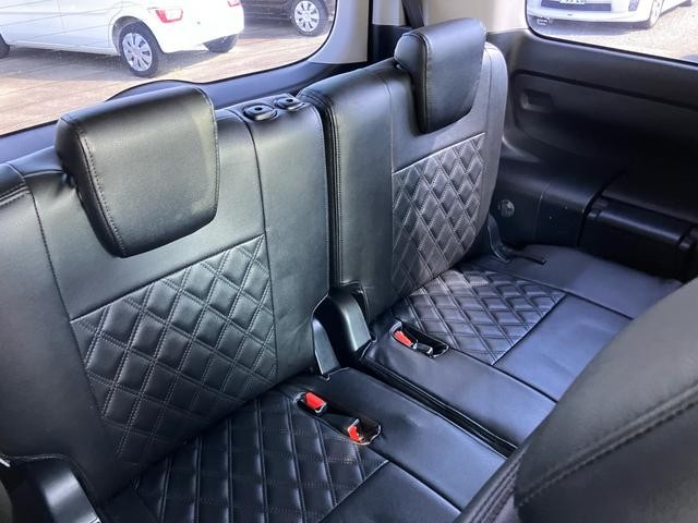 1101163A30261014W00215.jpg