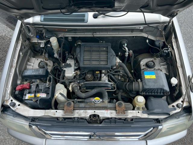 0541729A30260612W00411.jpg