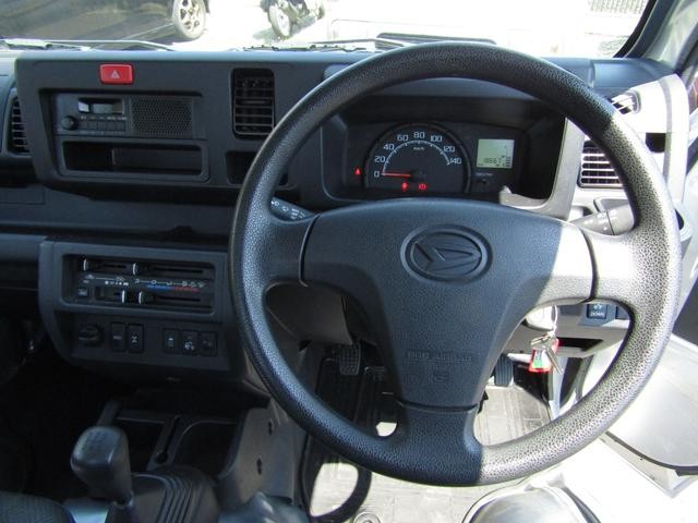 0903304A30260825W01211.jpg
