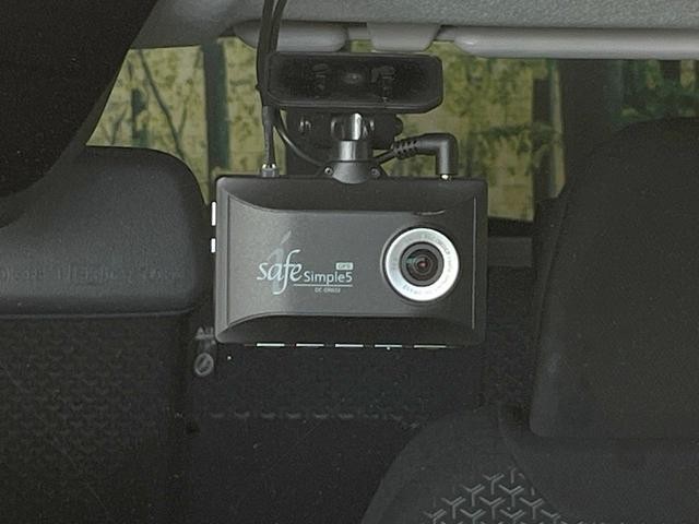 25884845_carP_l_10.jpg