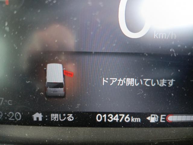 25221377_carP_l_12.jpg