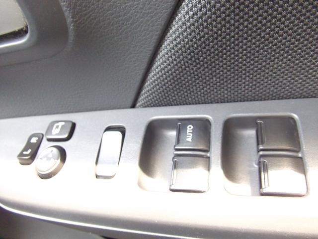0902773A30260613W00118.jpg