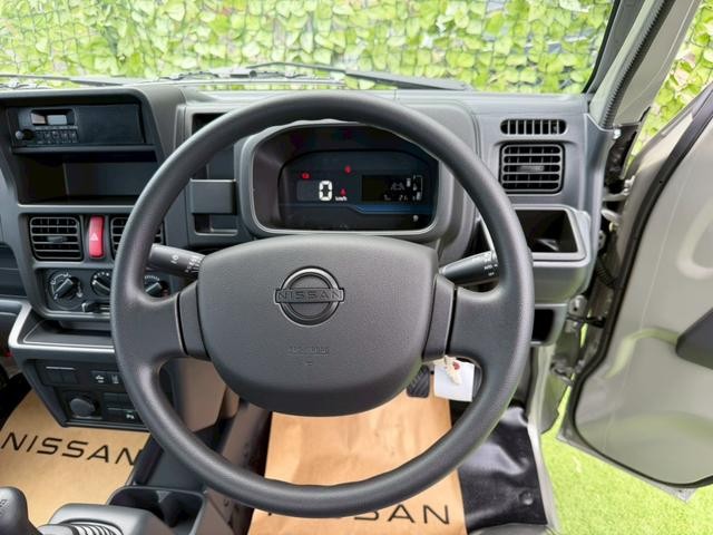 0803846A30260816W00202.jpg