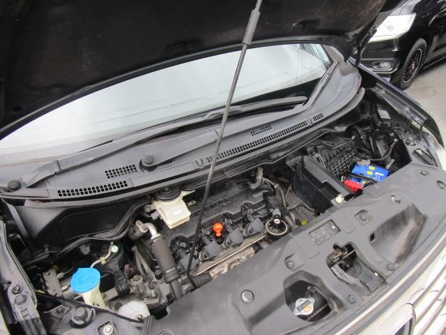 0540370A30260911W00103.jpg