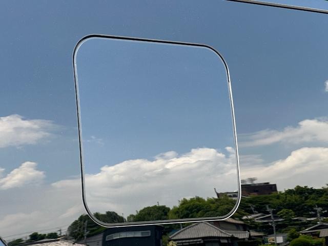 0704811A20260613W00212.jpg