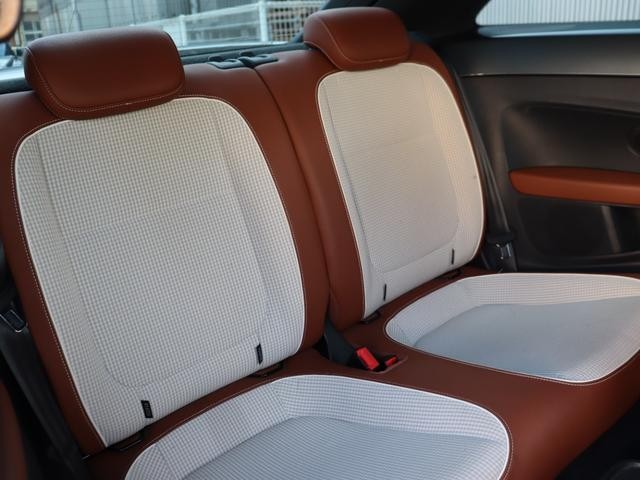 1000039A30260721W00119.jpg