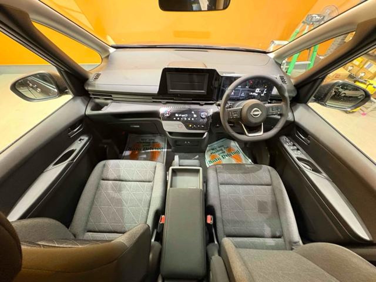 2026 Nissan Serena, photo 2 of 3