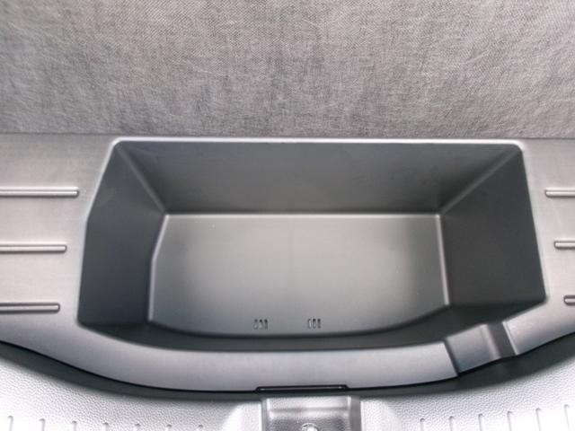 0500147A30261002W00116.jpg