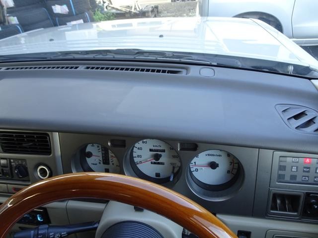 0508042A30261002W00112.jpg