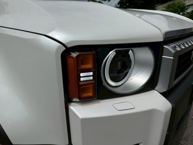0700148A30260621W00313.jpg