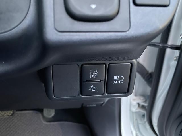 0404352A30260731W00109.jpg