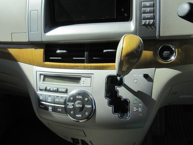 0704211A30260806W00117.jpg