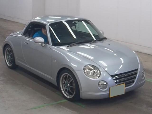 0561562A30260804W00101.jpg