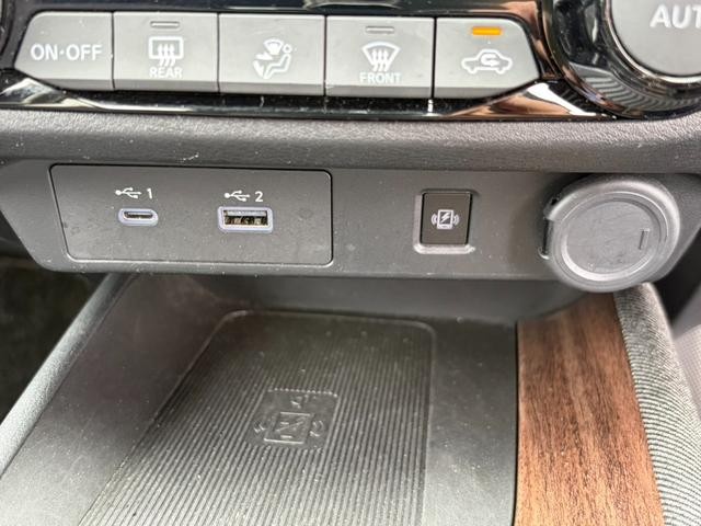 0500054A30260904W00214.jpg