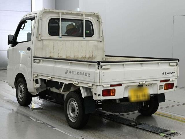 26650713_carP_l_4.jpg