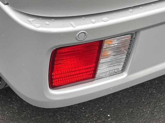 0403499A30260929W02509.jpg
