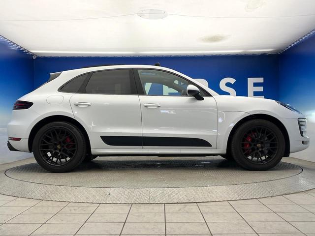 24155340_carP_l_20.jpg