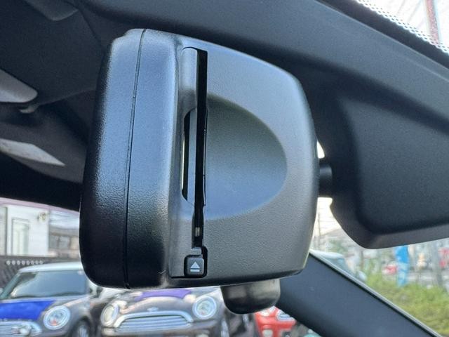 0903532A30260722W00111.jpg