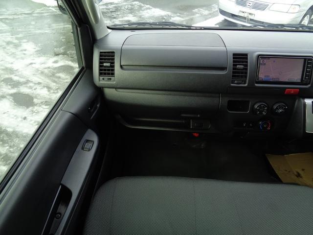 0903652A30260212W00109.jpg