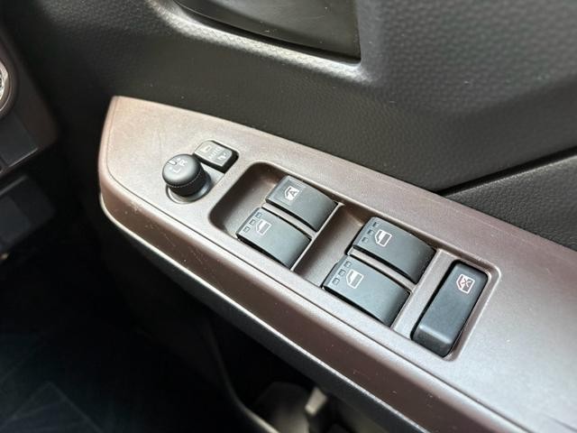 0704307A30260808W00214.jpg