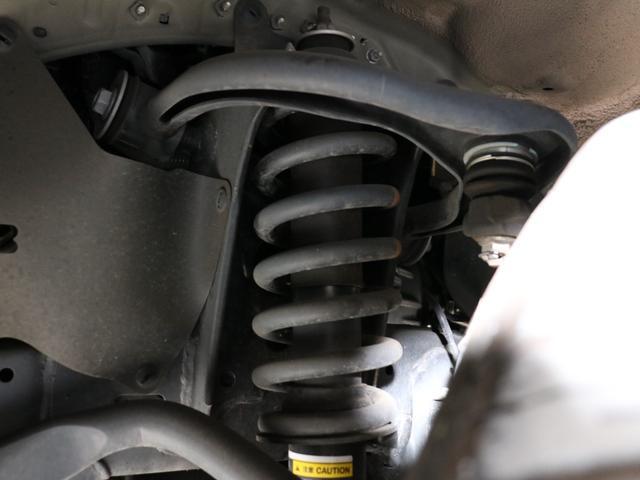 0560694A30260529W00118.jpg
