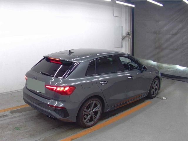 26012294_carP_l_3.jpg