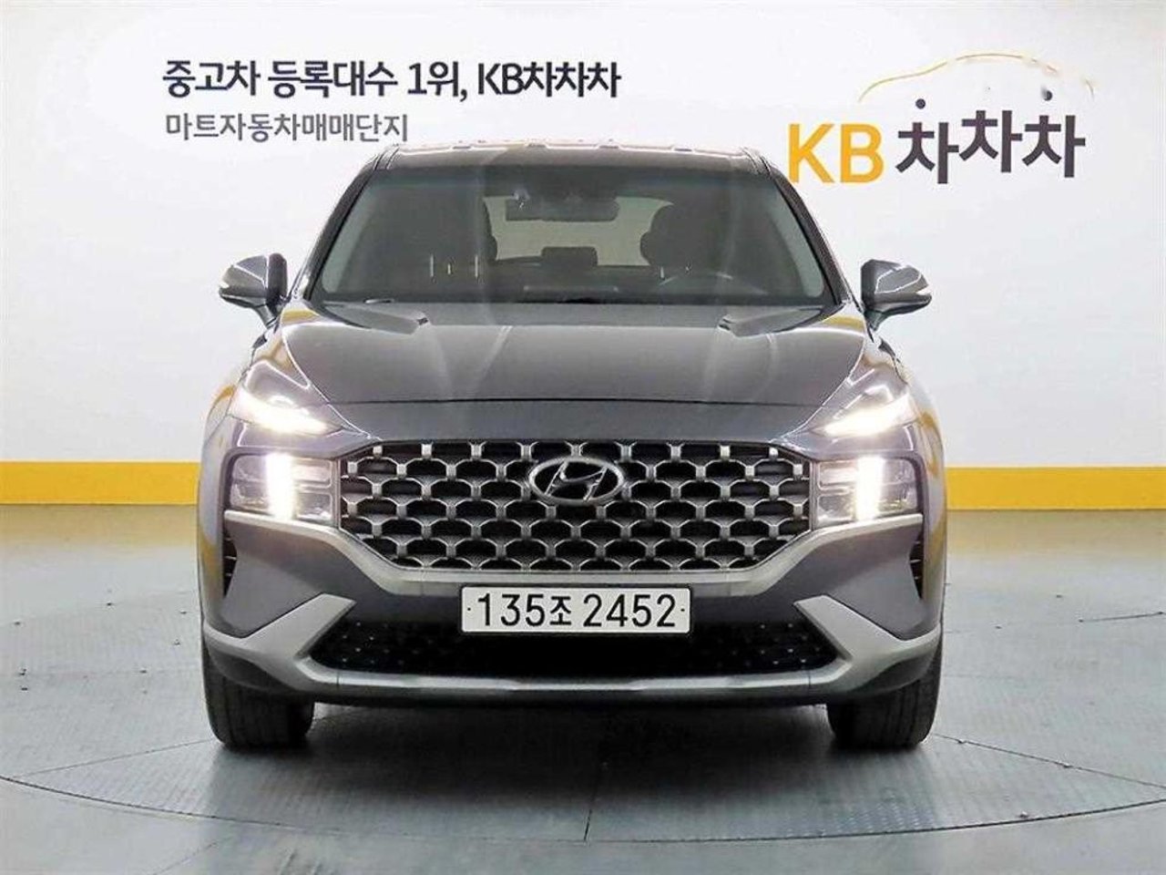 2022 Hyundai Santa, photo 1 of 1