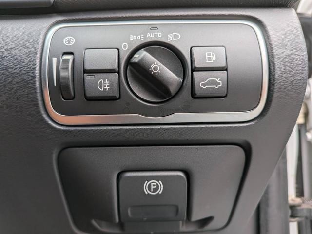 0541751A30261002W00206.jpg