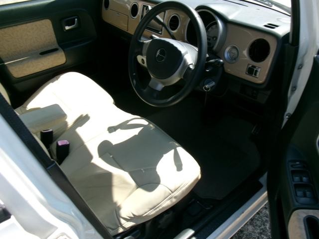 0510254A30260802W00117.jpg